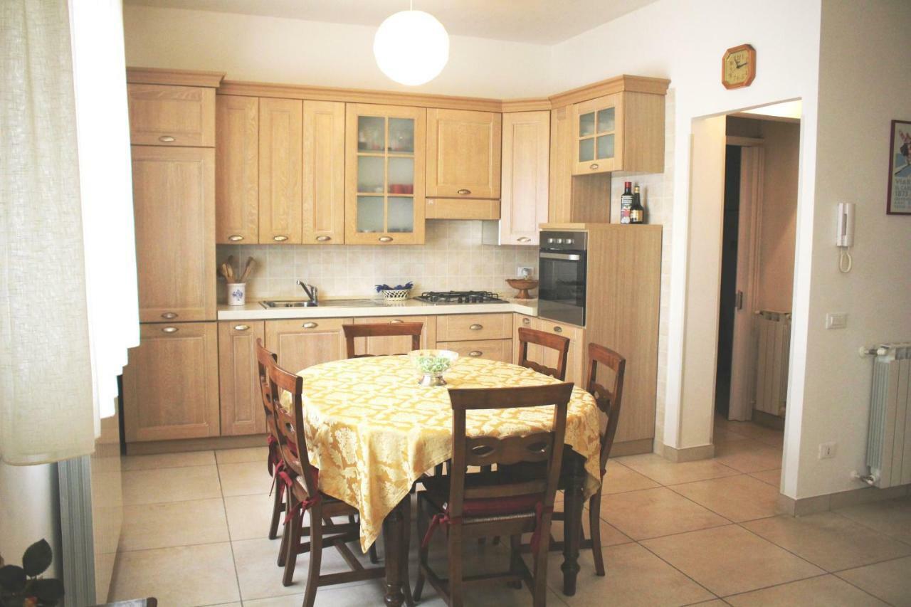 Casa Lu' Villa Viareggio Bagian luar foto