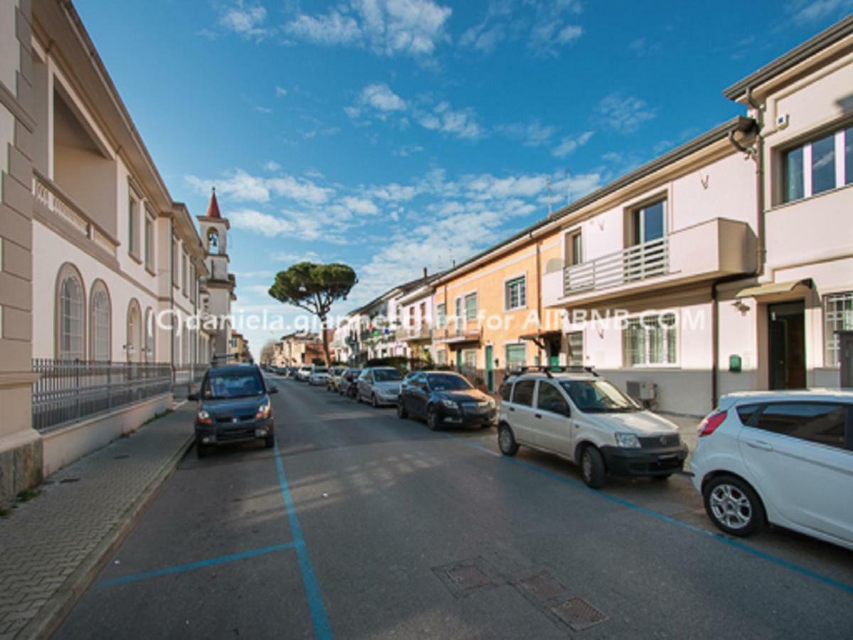 Casa Lu' Villa Viareggio Bagian luar foto